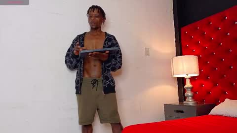 Snapshot of skylerbigxxx chatting on 09/20/25, 04:13 SKYLERBIGXXX online show from 09/20/25, 04:13