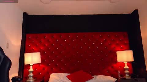 Snapshot of skylerbigxxx chatting on 09/21/25, 03:30 SKYLERBIGXXX online show from 09/21/25, 03:30