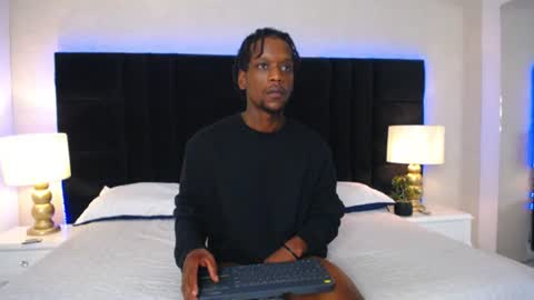 Snapshot of skylerbigxxx chatting on 06/18/26, 09:14 SKYLERBIGXXX online show from 06/18/26, 09:14