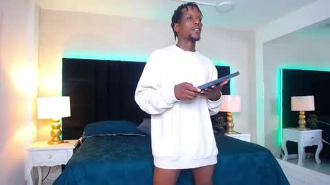 Snapshot of skylerbigxxx chatting on 07/07/26, 04:04 SKYLERBIGXXX online show from 07/07/26, 04:04