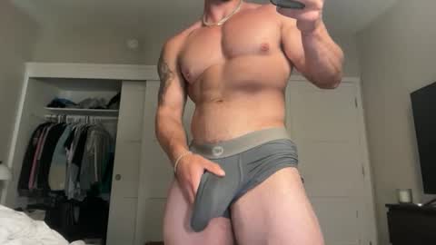 Snapshot of skylerflexes chatting on 03/23/26, 12:36 Skyler Flexes online show from 03/23/26, 12:36