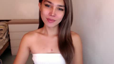 Snapshot of skyllerkent chatting on 11/14/25, 01:26 Sky online show from 11/14/25, 01:26