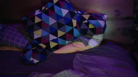 Snapshot of skyonetoo3 chatting on 02/05/25, 08:00 skyonetoo3 online show from 02/05/25, 08:00