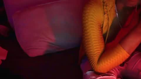 Snapshot of skyonetoo3 chatting on 03/01/25, 11:50 skyonetoo3 online show from 03/01/25, 11:50