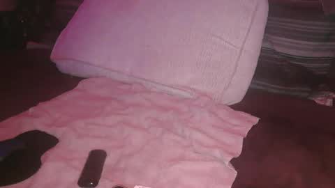 Snapshot of skyonetoo3 chatting on 10/05/25, 11:13 skyonetoo3 online show from 10/05/25, 11:13