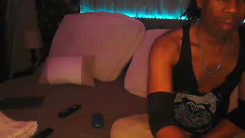 Snapshot of skyonetoo3 chatting on 10/31/25, 05:30 skyonetoo3 online show from 10/31/25, 05:30