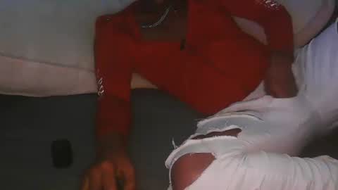 Snapshot of skyonetoo3 chatting on 11/02/25, 11:12 skyonetoo3 online show from 11/02/25, 11:12