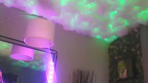 Snapshot of skyonetoo3 chatting on 11/28/25, 06:43 skyonetoo3 online show from 11/28/25, 06:43