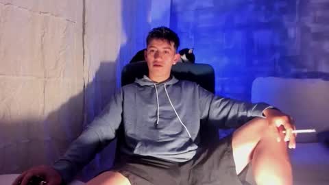 Snapshot of skyrid3r chatting on 01/08/26, 11:18 Skyrider online show from 01/08/26, 11:18