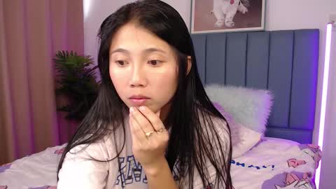 Snapshot of skytime96 chatting on 02/25/26, 07:18 Sky online show from 02/25/26, 07:18