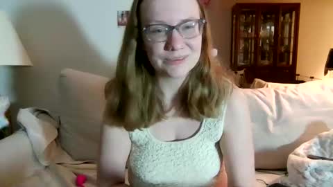 Snapshot of skywinters chatting on 03/21/26, 10:42 Sky Winters online show from 03/21/26, 10:42