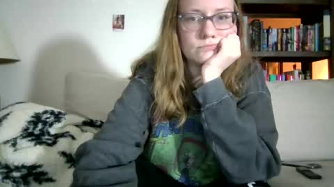 Snapshot of skywinters chatting on 04/05/26, 02:31 Sky Winters online show from 04/05/26, 02:31