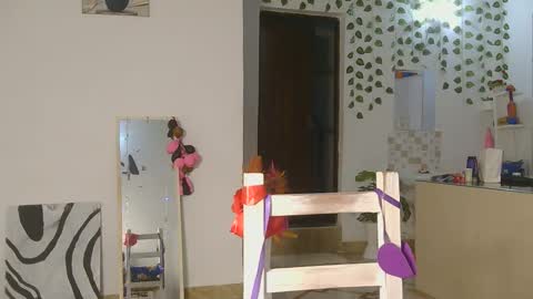 Snapshot of skyy_brown chatting on 11/02/25, 12:46 Bella online show from 11/02/25, 12:46