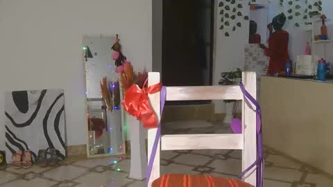 Snapshot of skyy_brown chatting on 11/10/25, 11:37 Bella online show from 11/10/25, 11:37