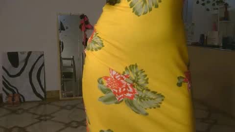 Snapshot of skyy_brown chatting on 11/14/25, 01:48 Bella online show from 11/14/25, 01:48