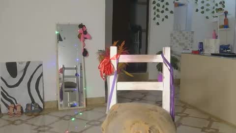 Snapshot of skyy_brown chatting on 11/19/25, 12:10 Bella online show from 11/19/25, 12:10