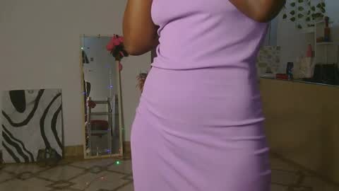 Snapshot of skyy_brown chatting on 11/23/25, 09:14 Bella online show from 11/23/25, 09:14