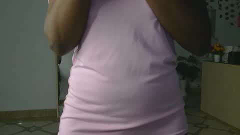 Snapshot of skyy_brown chatting on 05/17/26, 12:41 Bella online show from 05/17/26, 12:41