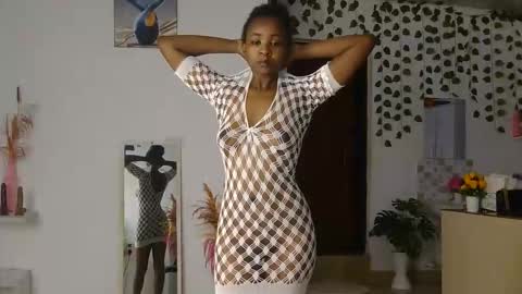 Snapshot of skyy_brown chatting on 05/30/26, 01:57 Bella online show from 05/30/26, 01:57