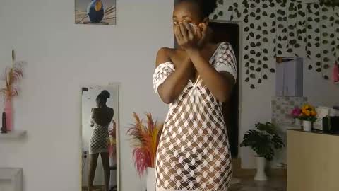 Snapshot of skyy_brown chatting on 05/31/26, 12:19 Bella online show from 05/31/26, 12:19
