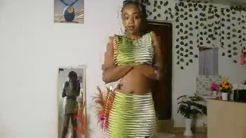 Snapshot of skyy_brown chatting on 07/05/26, 05:25 Bella online show from 07/05/26, 05:25