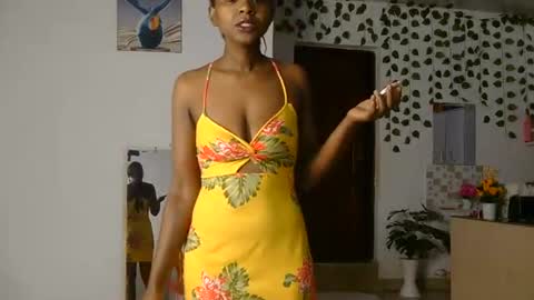 Snapshot of skyy_brown chatting on 07/11/26, 01:08 Bella online show from 07/11/26, 01:08