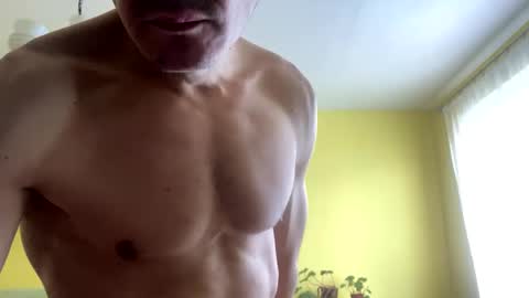 Snapshot of slabyhrac chatting on 02/13/25, 10:12 slabyhrac online show from 02/13/25, 10:12