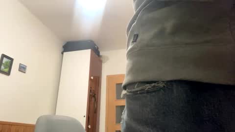 Snapshot of slabyhrac chatting on 02/15/25, 02:37 slabyhrac online show from 02/15/25, 02:37