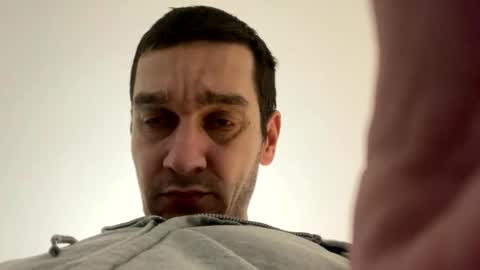 Snapshot of slabyhrac chatting on 02/17/25, 01:36 slabyhrac online show from 02/17/25, 01:36