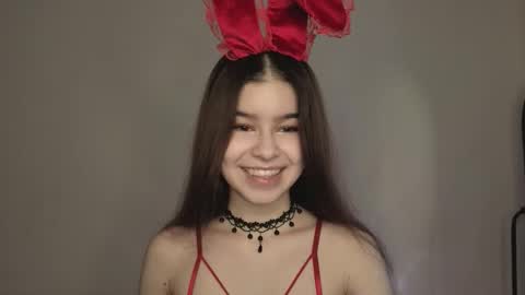 Snapshot of sladkoezka chatting on 09/22/25, 03:47 Katya online show from 09/22/25, 03:47