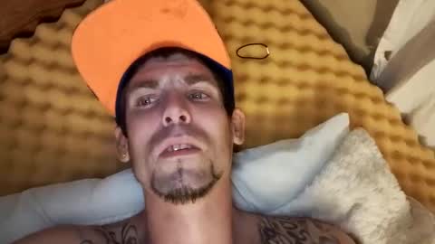 Snapshot of slangincock69 chatting on 01/01/25, 01:26 SexyMFSlangincock69FYPM online show from 01/01/25, 01:26