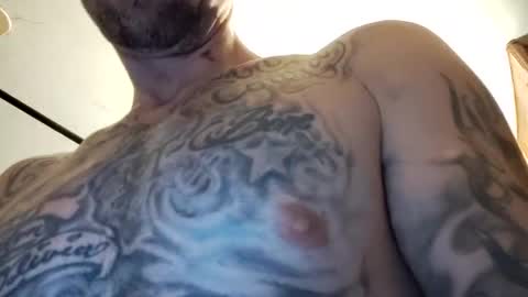 Snapshot of slangincock69 chatting on 02/05/25, 08:32 SexyMFSlangincock69FYPM online show from 02/05/25, 08:32