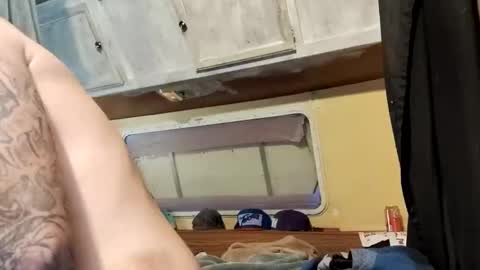 Snapshot of slangincock69 chatting on 02/06/25, 09:28 SexyMFSlangincock69FYPM online show from 02/06/25, 09:28