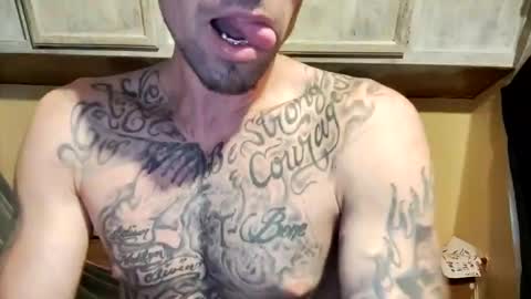 Snapshot of slangincock69 chatting on 02/08/25, 01:22 SexyMFSlangincock69FYPM online show from 02/08/25, 01:22