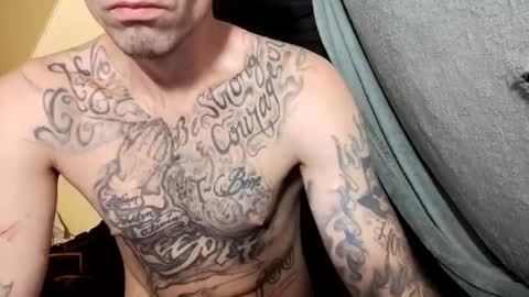 Snapshot of slangincock69 chatting on 02/22/25, 01:33 SexyMFSlangincock69FYPM online show from 02/22/25, 01:33