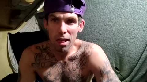 Snapshot of slangincock69 chatting on 02/22/25, 04:40 SexyMFSlangincock69FYPM online show from 02/22/25, 04:40