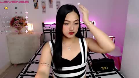 Snapshot of slave_amanda69 chatting on 01/06/25, 05:52 Queen Cyrine online show from 01/06/25, 05:52