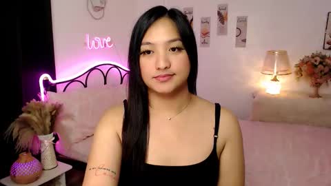 Snapshot of slave_amanda69 chatting on 10/23/25, 04:01 Queen Cyrine online show from 10/23/25, 04:01