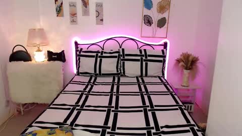 Queen Cyrine online show from 01/16/26, 09:35