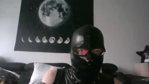 Snapshot of slaveforgodess chatting on 12/13/24, 01:22 slaveforgodess online show from 12/13/24, 01:22