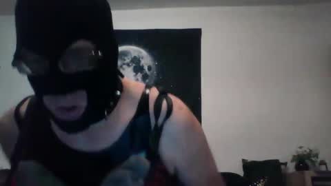 Snapshot of slaveforgodess chatting on 10/12/25, 01:15 slaveforgodess online show from 10/12/25, 01:15