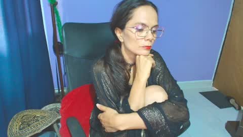 Snapshot of slavefuck chatting on 04/09/26, 09:42 SlaveFuck online show from 04/09/26, 09:42