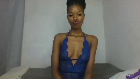 Snapshot of slaybby chatting on 04/21/26, 10:21 Slaybby online show from 04/21/26, 10:21