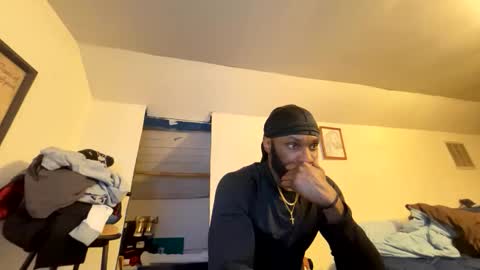 Snapshot of slaythereal3 chatting on 12/16/25, 12:21 slaythereal3 online show from 12/16/25, 12:21