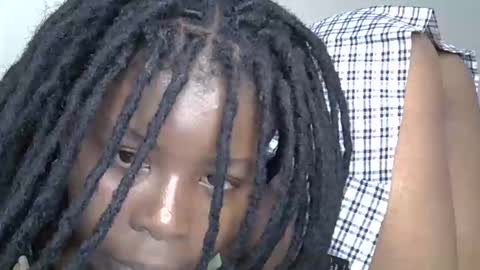 sleciah online show from 11/21/25, 06:50