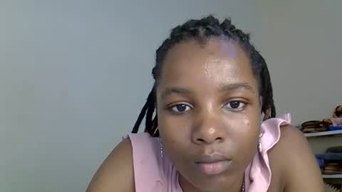 sleciah online show from 11/26/25, 09:21