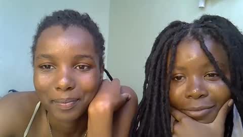 sleciah online show from 12/16/25, 09:36