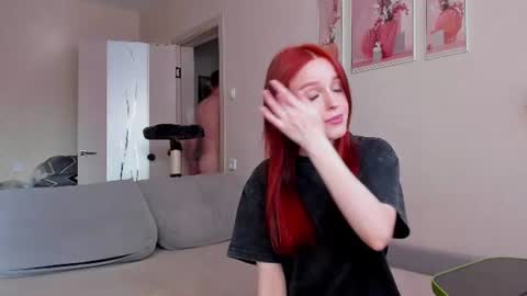 Snapshot of sledadora chatting on 06/10/26, 02:38 Sophie and David online show from 06/10/26, 02:38