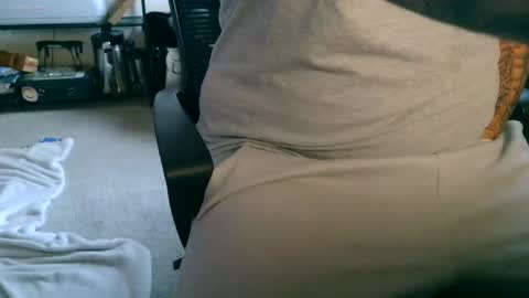 Snapshot of sleek0120 chatting on 01/12/26, 01:16 sleek0120 online show from 01/12/26, 01:16