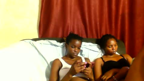 Snapshot of sleek_ass chatting on 03/11/25, 03:16 sleek_ass online show from 03/11/25, 03:16